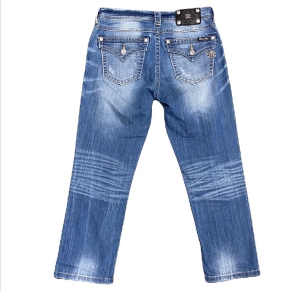 Miss Me Boyfriend Capri Light Wash Jean size 27